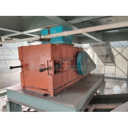 Quartz Stone Crusher Machine - Color: Silver