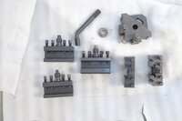 Quick change tool post