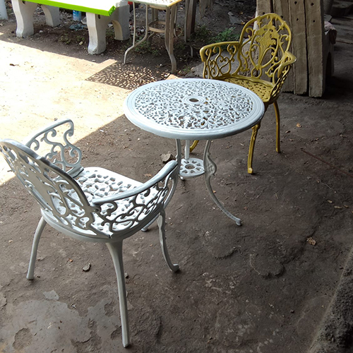 Casting Iron Table With Chair