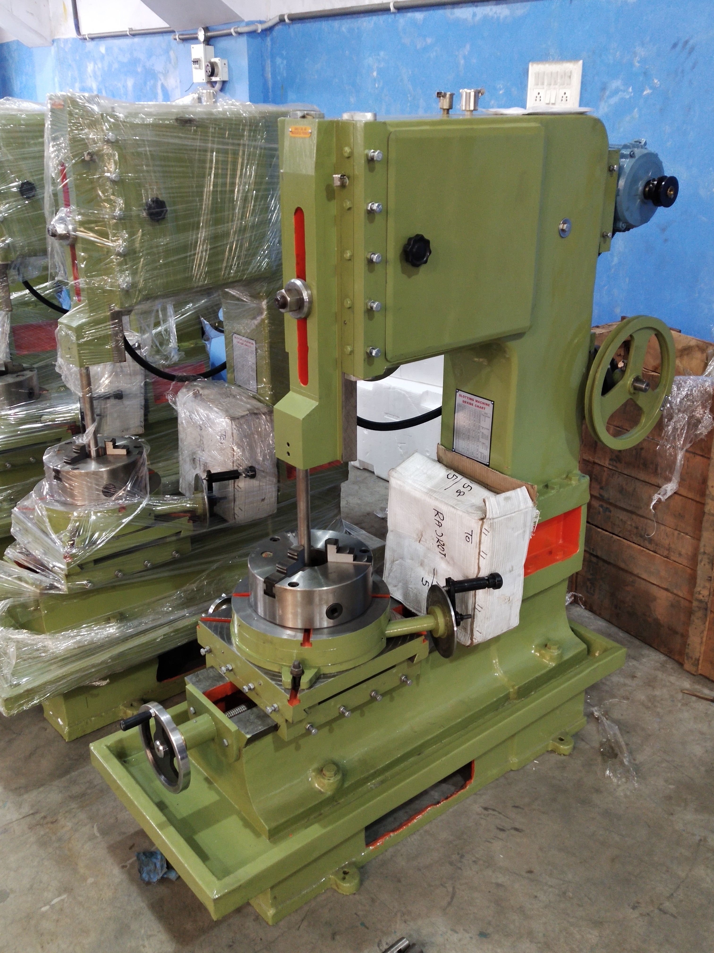 M305 Slotting Machine