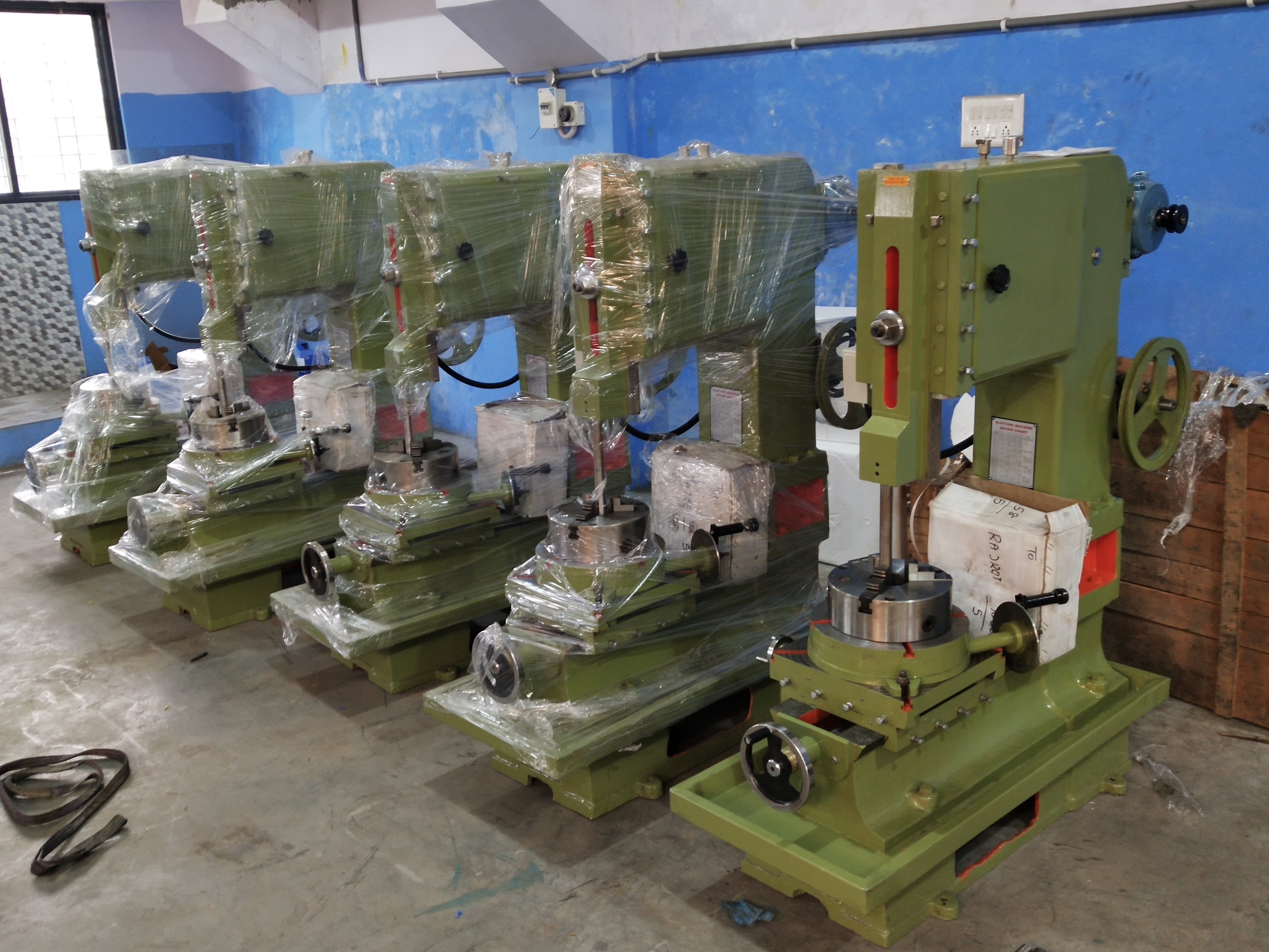 M305 Slotting Machine