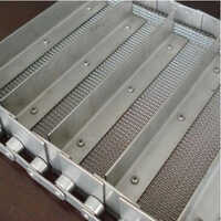 Stainless Steel Conveyor Belt With Baffle - Color: Silver