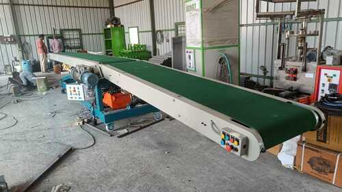 Truck loading conveyor