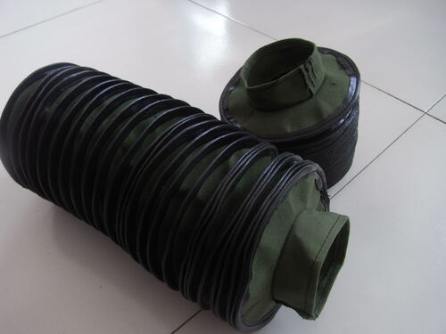 Bellow Cover With Neck Color - Color: Black