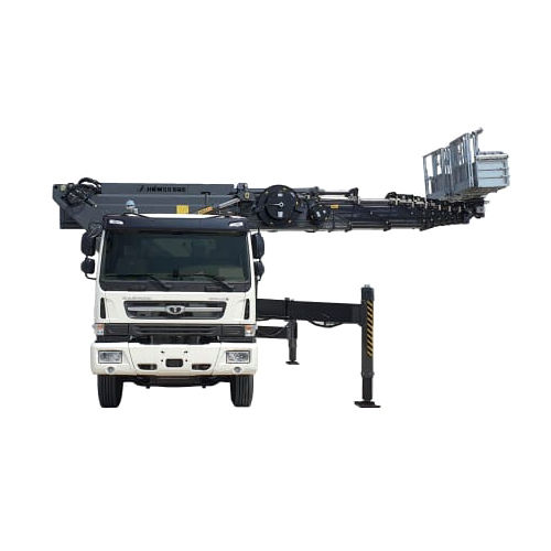 Aerial Lift Truck Application: Construction