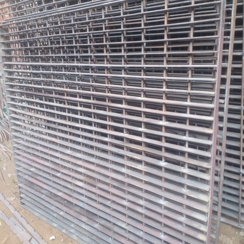 Ms Floor Grating - Color: Silver