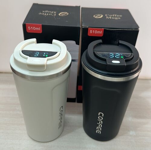 Coffee mug with led temperature display