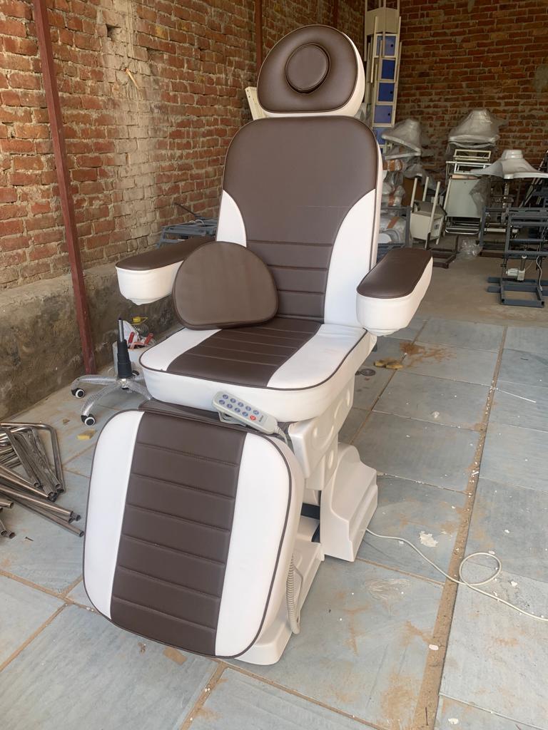 ELECTRIC DERMATOLOGY CHAIR