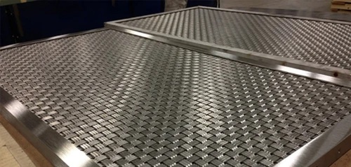 Clamp Crimped Wire Mesh
