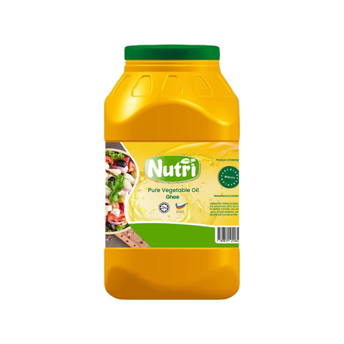 Vegetable Ghee in Plastic Bottle