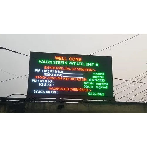 LED Display Screen - Customised Size, Digital Control for Outdoor Commercial Use