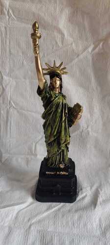 Liberty of Statue Showpiece