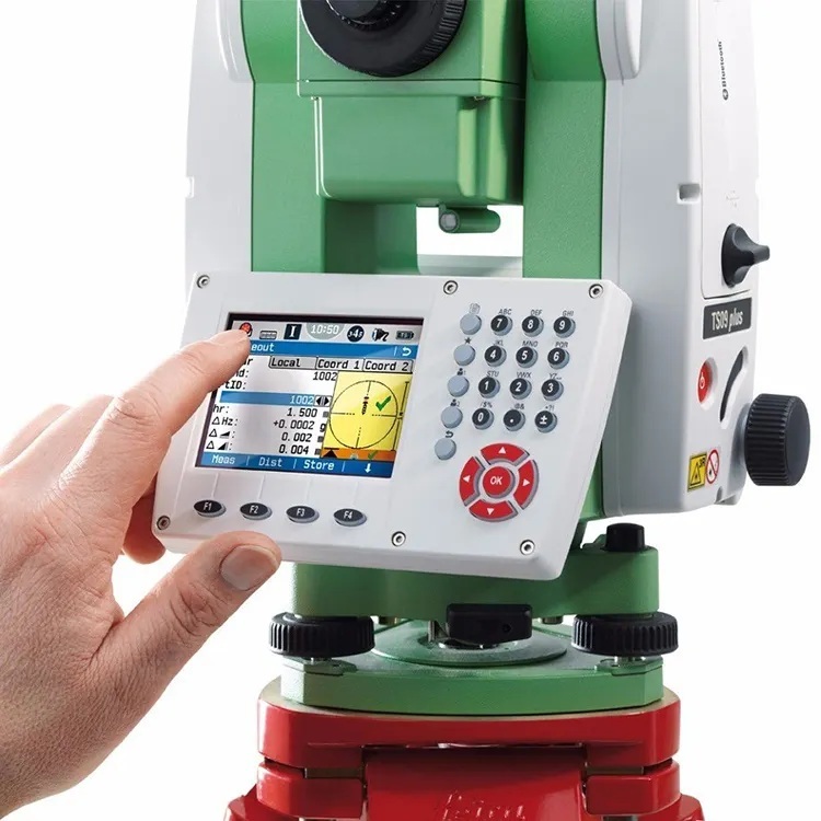 Leica TS09 plus 1 R500 Total Station