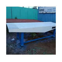 Metal 10 Feet Vibrator Table