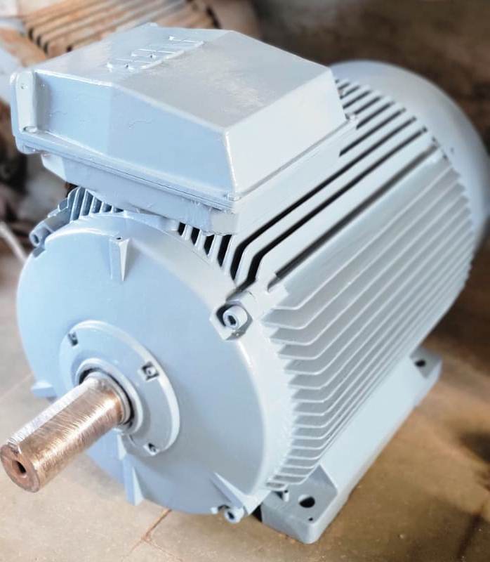 7.5 HP 960 RPM INDUCTION MOTOR
