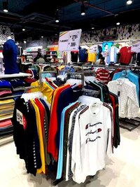 Garment Display Stand - Stainless Steel, 1370mm Height (4.5ft) | Adjustable Design For T-shirts, Shirts, Jeans, Kurtis, And More