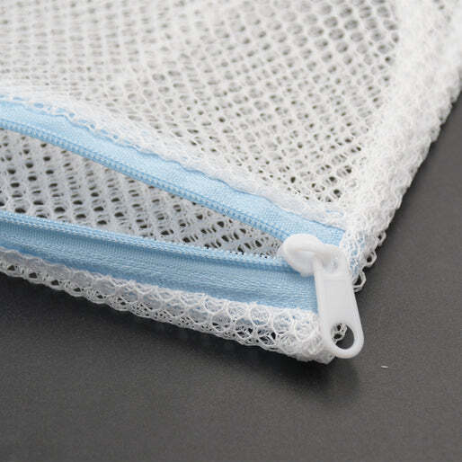 LARGE MESH LAUNDRY BAGS FOR DELICATES WITH PREMIUM ZIPPER TRAVEL STORAGE ORGANIZE BAG CLOTHING WASHING BAGS FOR LAUNDRY BLOUSE BRA HOSIERY STOCKING UNDERWEAR LINGERIE (1 PC) (6459)
