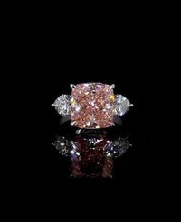 Cushion Fancy Vivid Pink diamond ring