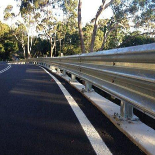 High Quality Thrie Beam Crash Barrier