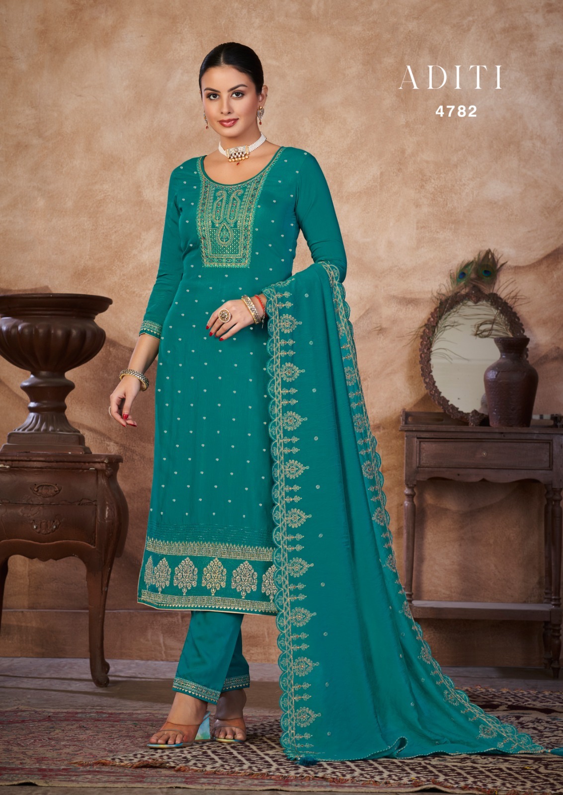 Ladies Designer Punjabi Embroidered Suit