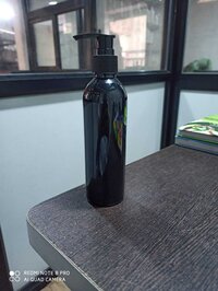 black pet shampoo bottle