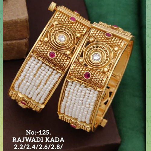 Rajwadi Kada Gender: Women