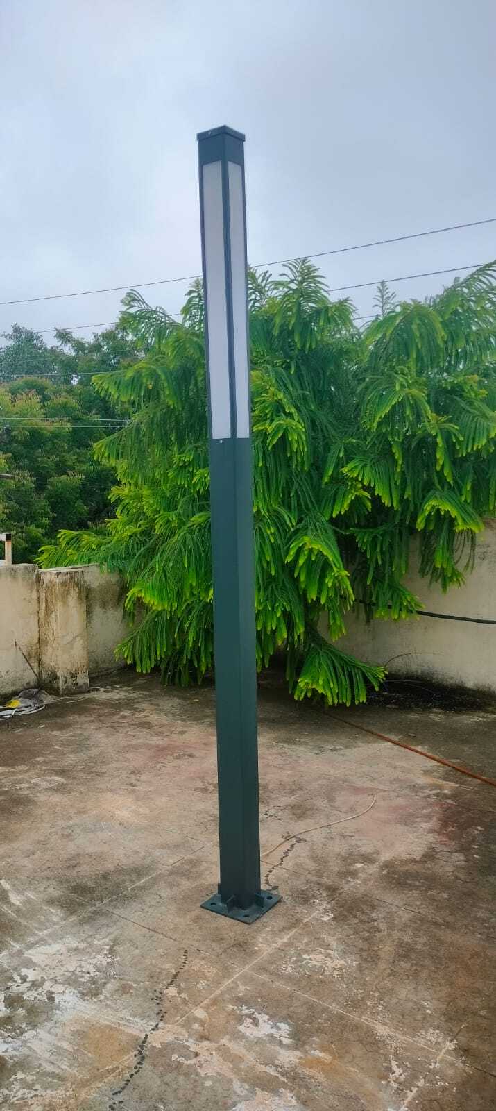 3 meter 4 way decorative Lamp pole