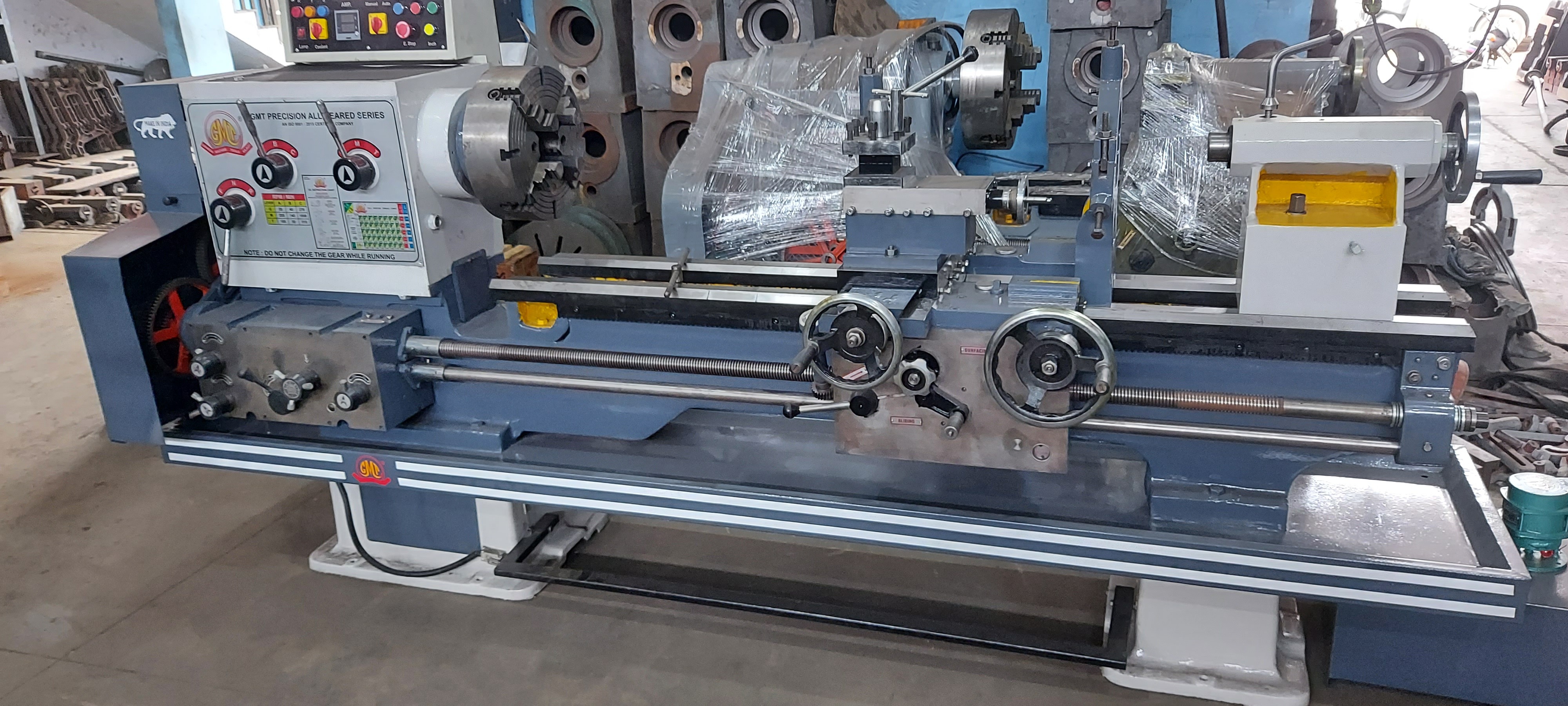 9 Feet Geared Head Heavy Duty Lathe Machine