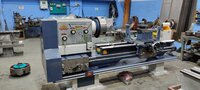 9 Feet Geared Head Heavy Duty Lathe Machine