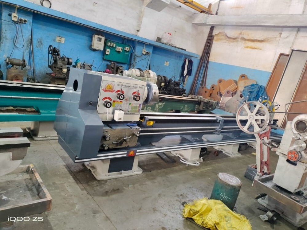 16 Feet Geared Heavy Duty Lathe Machine
