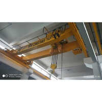 Double Girder Eot Crane - 5-10 Tonne Loading Capacity, New Electric Cabin Control, Yellow With Emergency Stop
