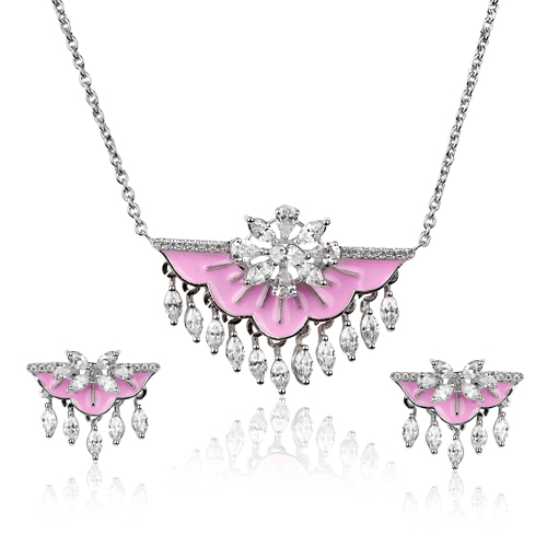 Diamond Adequate Pendant Set