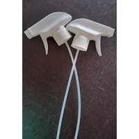 28mm White Plastic Trigger Sprayer - Rigid Plastic Material, Smooth Texture | Waterproof, 1-year Warranty, Versatile Color Options