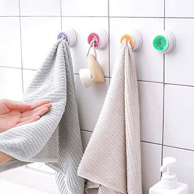 1PC TOWEL HOLDER MOSTLY USED IN ALL KINDS OF BATHROOM PURPOSES FOR HANGING AND PLACING TOWELS FOR EASY TAKE IN AND TAKE OUT PURPOSES (6146A)