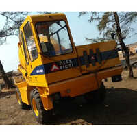 Self Loading Concrete Mixer Rental