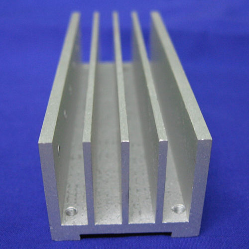 32x28x108mm Extruded Heat Sinks Insulation Material: Aluminum