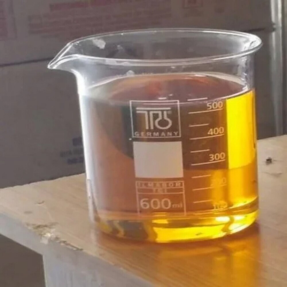 10W30 Engine Oil - nil Ash Percentage , Light Smell, Vacuum Pack & Barrel Pack Types, Superior Engine Protection for Automotive & Industrial Use