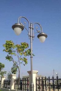 Swan Neck Street Light Pole