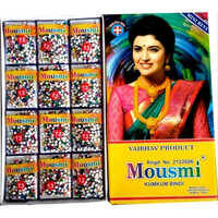 Mousmi Sticker Kumkum Bindi - Fabric Round Maroon Design | Vibrant Color, Versatile Use