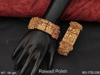 GOLDEN BANGLES