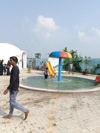 Hotel Swimming Pool