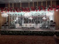 Glass Mirror wedding stage