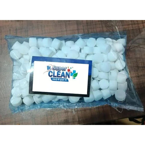 Naphthalene Balls Application: Toilet