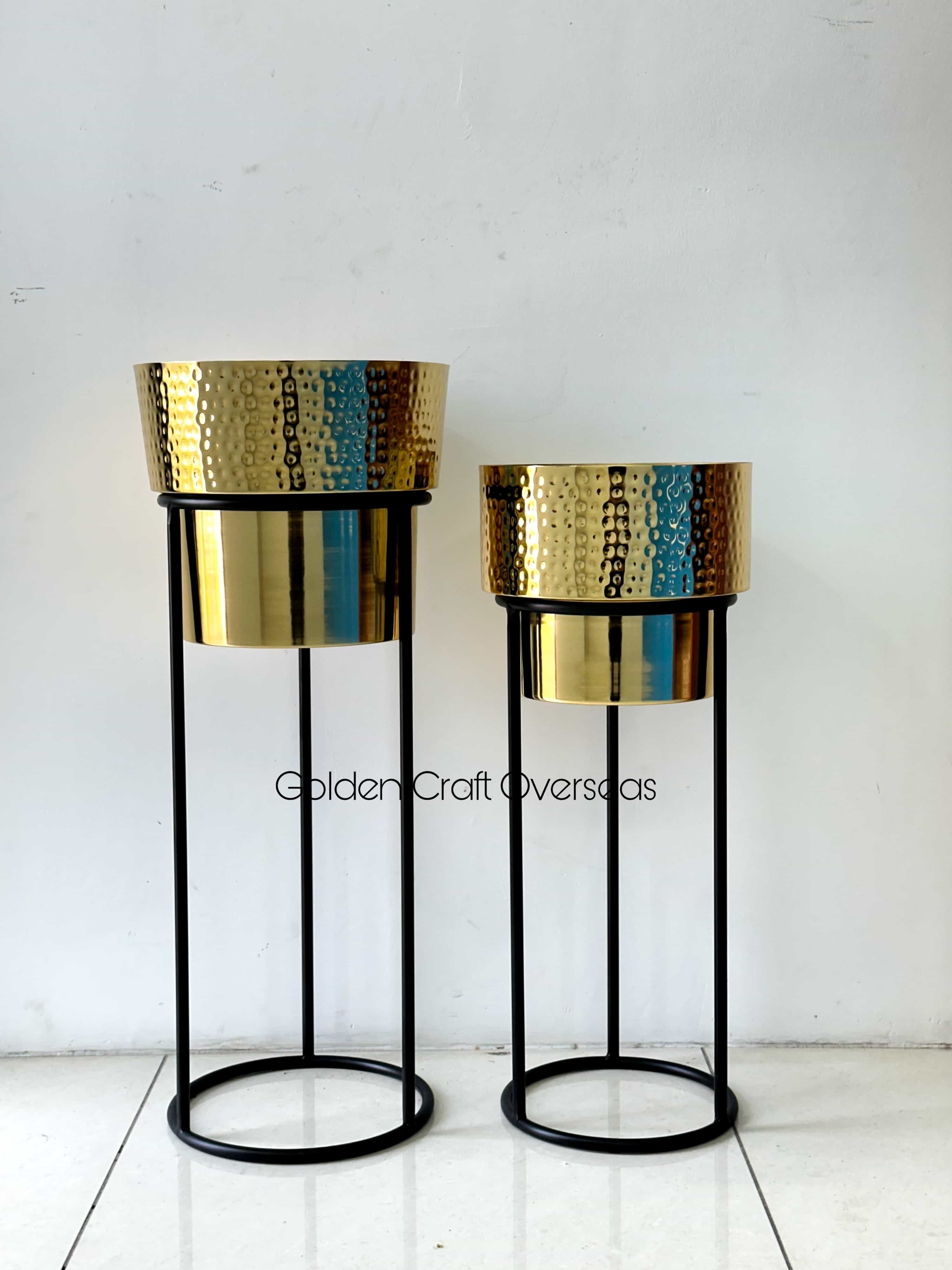 High Quality Planter Set of 2 in iron with gold plated finish for interiors