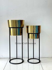 High Quality Planter Set of 2 in iron with gold plated finish for interiors