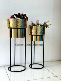 High Quality Planter Set of 2 in iron with gold plated finish for interiors