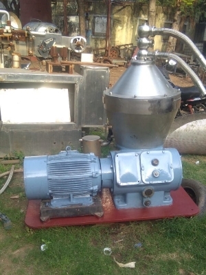 Solid bowl clarifier cum separator