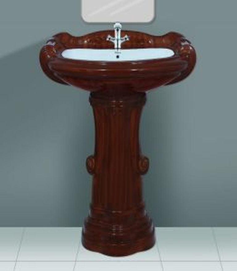 Wash basin with pedestral