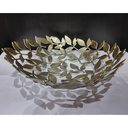 Brass Bel Leaf Basket