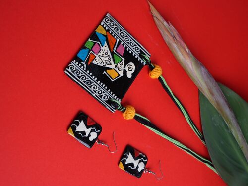 Ceramic Handmade Nacklace With Earrings